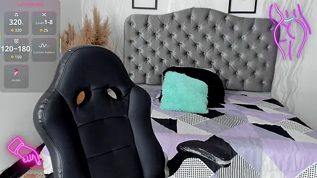 Snapshot of Kath_latorre chatting on November 2025 01:11:01 PM Kath latorre online show from November 2025 01:11:01 PM