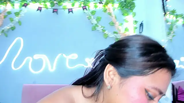 Snapshot of Luna_Sommer chatting on March 2025 04:24:01 PM Luna Sommer online show from March 2025 04:24:01 PM