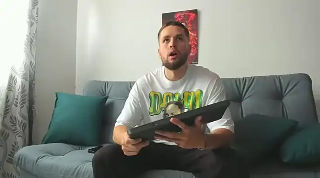 Snapshot of bastianwatson10 chatting on March 2025 06:00:01 PM bastianwatson10 online show from March 2025 06:00:01 PM