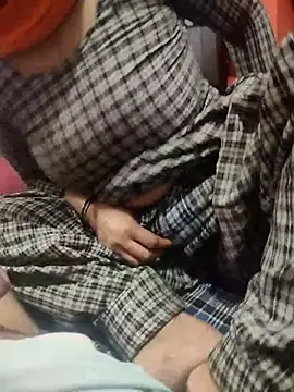 Snapshot of indian_couple4 chatting on March 2025 05:25:02 PM indian couple4 online show from March 2025 05:25:02 PM