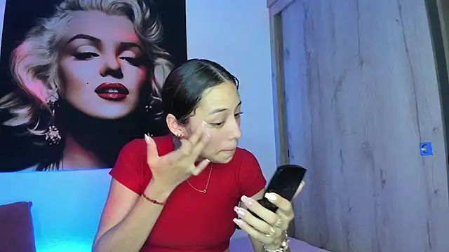 TANIA 06 online show from November 2025 01:11:01 PM