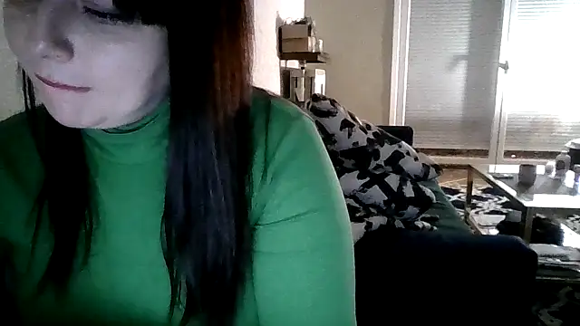 Snapshot of KamillaLaLove chatting on November 2025 06:30:01 PM KamillaLaLove online show from November 2025 06:30:01 PM