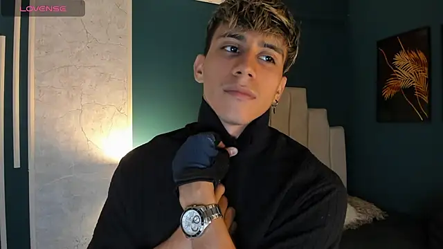 Allex Cano online show from March 2025 03:08:02 AM