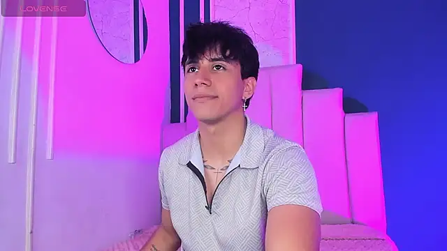 Allex Cano online show from November 2025 03:39:02 AM