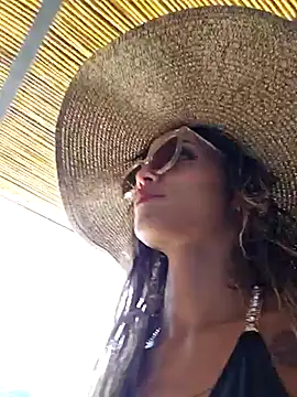 Snapshot of EmmyCortez chatting on March 2025 04:51:02 PM EmmyCortez online show from March 2025 04:51:02 PM