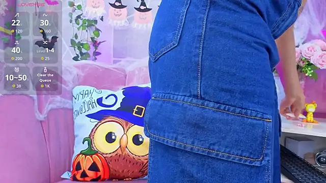 Snapshot of EmmyCortez chatting on October 2025 11:54:02 AM EmmyCortez online show from October 2025 11:54:02 AM