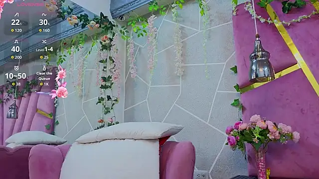 Snapshot of EmmyCortez chatting on November 2025 12:53:02 PM EmmyCortez online show from November 2025 12:53:02 PM