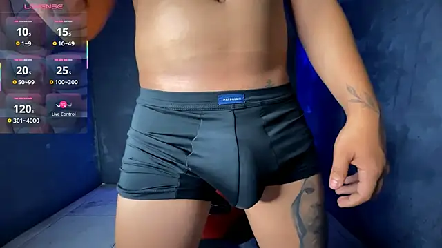 Snapshot of jeffvalemtino chatting on October 2025 11:27:02 PM jeffvalemtino online show from October 2025 11:27:02 PM