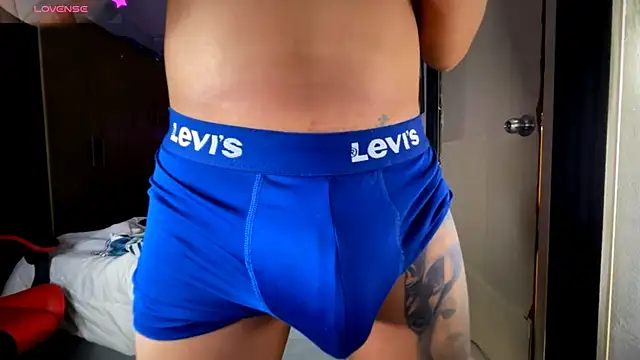 jeffvalemtino online show from July 2026 11:18:01 PM