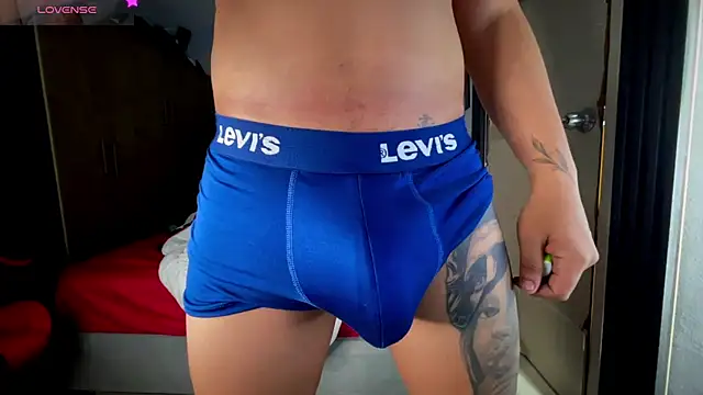 jeffvalemtino online show from August 2026 11:07:02 PM