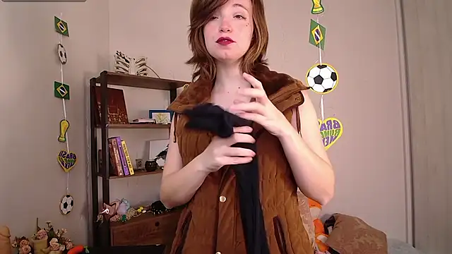 Elise Nyx online show from June 2026 01:04:01 PM