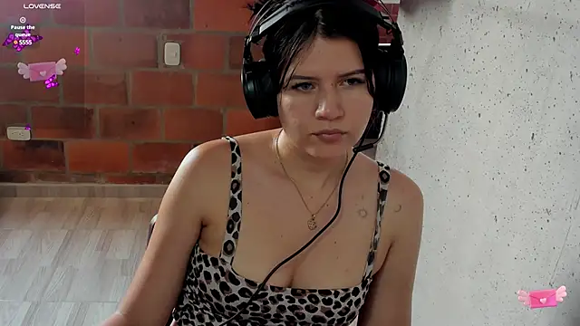 brii69 online show from March 2025 07:50:02 PM