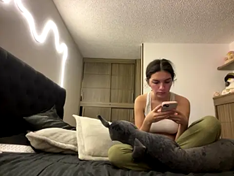 DesireLuxe online show from January 2026 07:55:01 AM