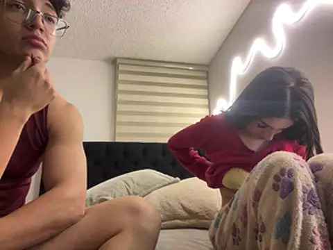 DesireLuxe online show from April 2026 08:37:01 AM