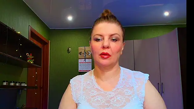 Snapshot of VeronikawGold chatting on June 2026 04:46:01 AM VeronikawGold online show from June 2026 04:46:01 AM