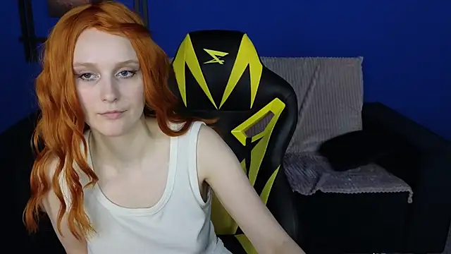 Snapshot of KristinMoore chatting on March 2025 12:11:02 PM KristinMoore online show from March 2025 12:11:02 PM