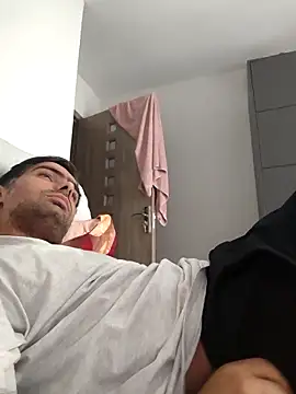 Snapshot of andreiiiii2025 chatting on October 2025 08:45:02 AM andreiiiii2025 online show from October 2025 08:45:02 AM