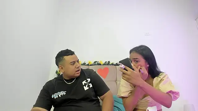 Snapshot of MICHAEL_AND_SHARON chatting on March 2025 03:08:01 AM MICHAEL AND SHARON online show from March 2025 03:08:01 AM