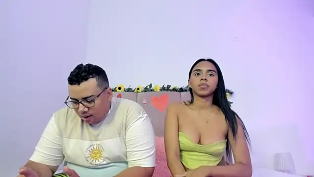 Snapshot of MICHAEL_AND_SHARON chatting on March 2025 06:14:02 AM MICHAEL AND SHARON online show from March 2025 06:14:02 AM