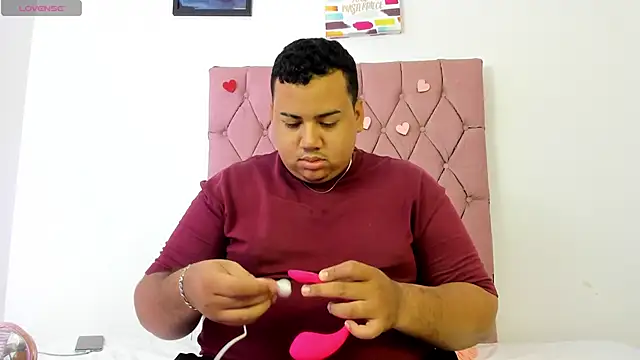 Snapshot of MICHAEL_AND_SHARON chatting on September 2025 03:44:01 AM MICHAEL AND SHARON online show from September 2025 03:44:01 AM