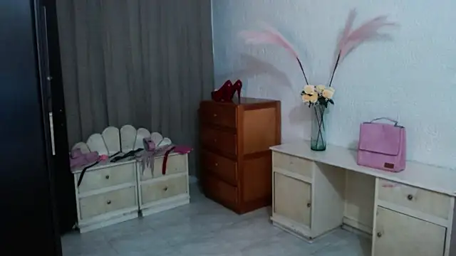 EngelCristaly online show from November 2025 03:19:01 AM