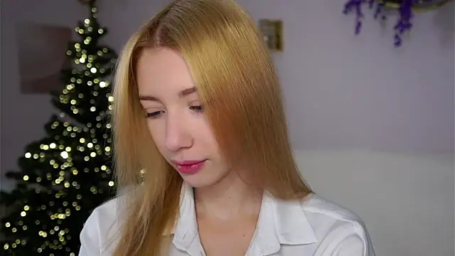 SunnivaCovil online show from December 2025 02:47:02 PM