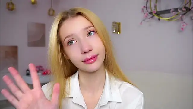 SunnivaCovil online show from February 2026 02:51:02 PM