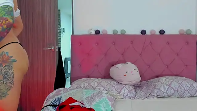 ela black online show from February 2025 01:00:02 PM