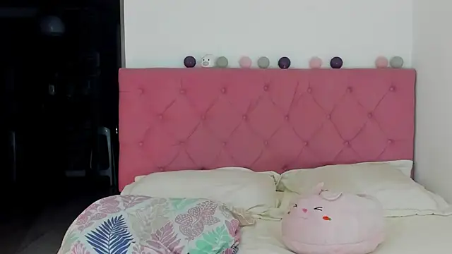 ela black online show from February 2025 12:42:01 PM