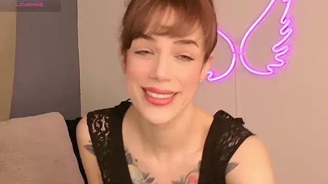 Snapshot of FrancescaFerra chatting on February 2026 01:47:01 PM FrancescaFerra online show from February 2026 01:47:01 PM