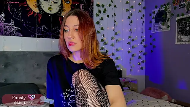 Dita Redrum online show from September 2025 07:46:02 AM