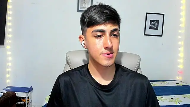 Snapshot of babymaik chatting on November 2025 05:19:02 AM babymaik online show from November 2025 05:19:02 AM