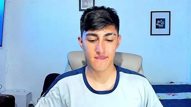 Snapshot of babymaik chatting on December 2025 05:46:02 AM babymaik online show from December 2025 05:46:02 AM