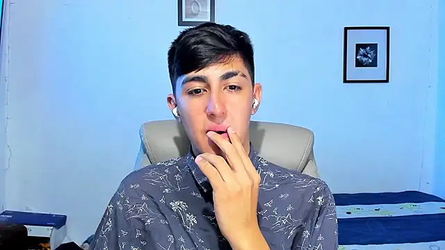 Snapshot of babymaik chatting on December 2025 06:17:02 AM babymaik online show from December 2025 06:17:02 AM