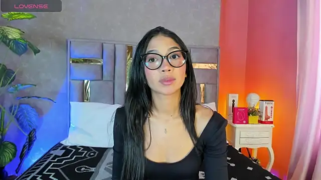 Snapshot of Tyla_Ks chatting on May 2026 08:03:02 PM Tyla Ks online show from May 2026 08:03:02 PM