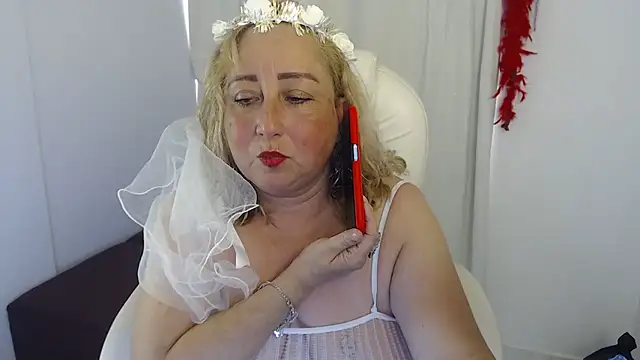 Mature 2025 online show from October 2025 05:02:02 PM