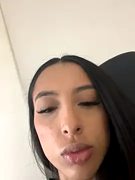 Snapshot of agaataa_ chatting on November 2025 12:54:01 AM agaataa online show from November 2025 12:54:01 AM