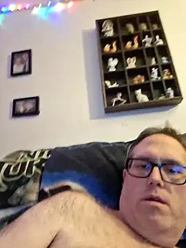 Snapshot of Smallone327 chatting on February 2025 06:07:01 AM Smallone327 online show from February 2025 06:07:01 AM