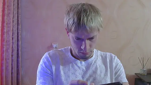 frama666 online show from April 2026 05:40:01 AM