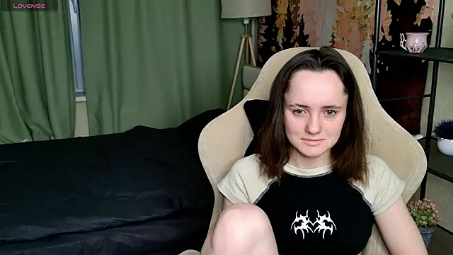 Snapshot of Luna_Loveee chatting on March 2025 03:40:01 AM Luna Loveee online show from March 2025 03:40:01 AM