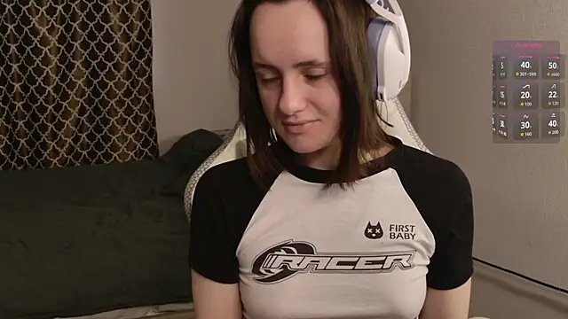 Snapshot of Luna_Loveee chatting on November 2025 05:18:02 AM Luna Loveee online show from November 2025 05:18:02 AM