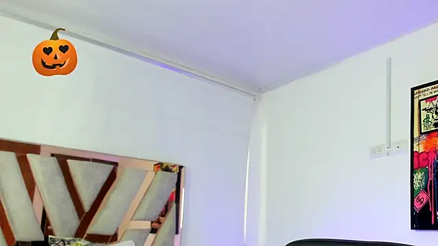 Snapshot of ValeAmayaa chatting on October 2025 09:15:01 PM ValeAmayaa online show from October 2025 09:15:01 PM