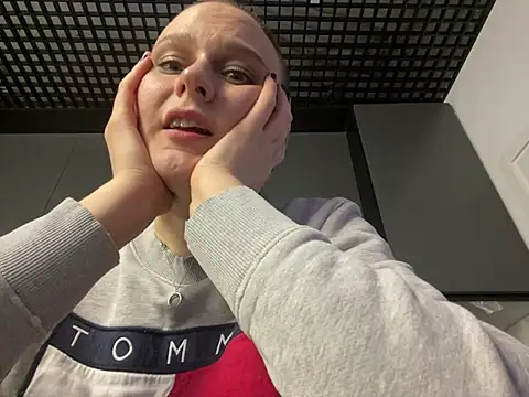 Snapshot of NatalyRose_ chatting on March 2025 03:58:02 AM NatalyRose  online show from March 2025 03:58:02 AM