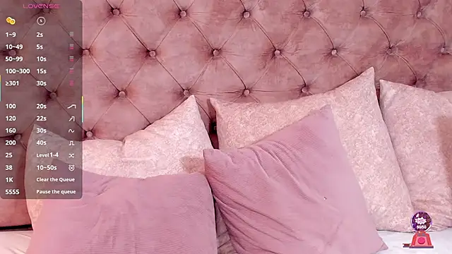 Snapshot of regina_noctixx chatting on December 2025 11:02:01 PM regina noctixx online show from December 2025 11:02:01 PM