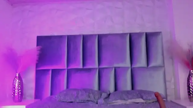 Selene bennet online show from March 2026 03:50:01 AM