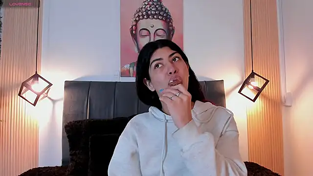 Cassie bloom online show from November 2025 08:07:01 PM