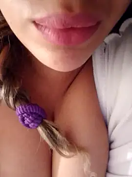 Snapshot of Sexlove1xo chatting on March 2025 02:30:02 AM Sexlove1xo online show from March 2025 02:30:02 AM