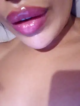 Snapshot of Sexlove1xo chatting on October 2025 01:59:01 AM Sexlove1xo online show from October 2025 01:59:01 AM