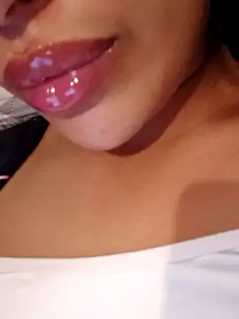 Snapshot of Sexlove1xo chatting on October 2025 03:01:02 PM Sexlove1xo online show from October 2025 03:01:02 PM