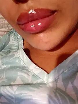 Snapshot of Sexlove1xo chatting on October 2025 03:34:01 PM Sexlove1xo online show from October 2025 03:34:01 PM